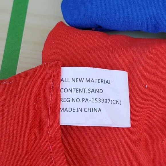 Desktop bean bag toss game - Picture 6 of 9